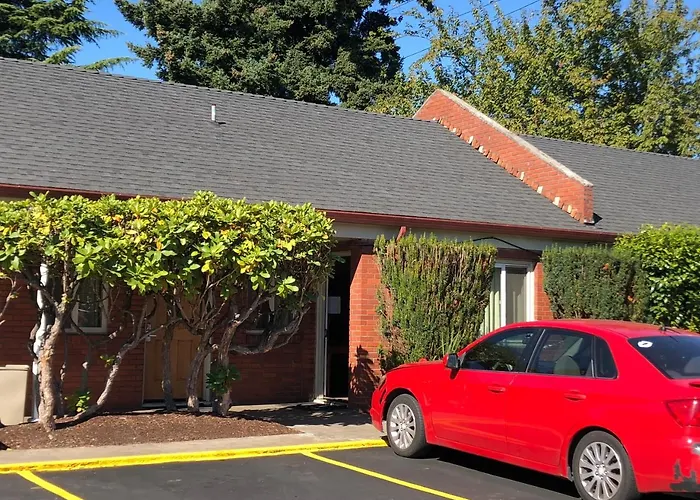 Monticello Motel Portland